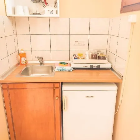 아파트호텔 Celeste Deluxe Apartments 4*