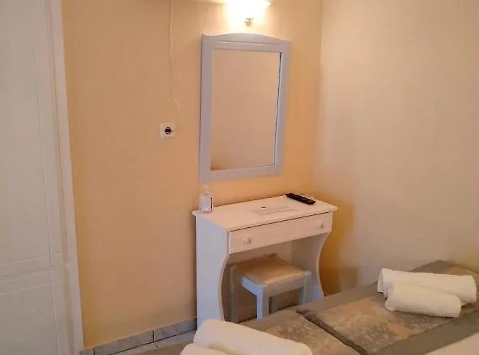 Celeste Golden Χρυσή Αμμουδιά