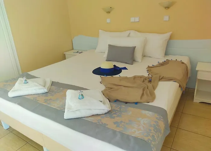 Celeste Golden Ξενοδοχείο με διαμερίσματα 4*